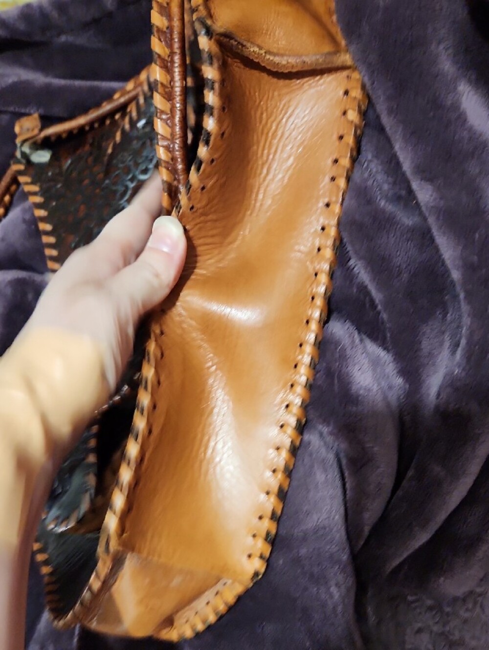 Vintage Handcrafted Brown Embossed Leather Women’s Shoulder Bag and Wallet - Picture 8 of 11